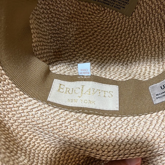 NWOT Eric Javits bucket hat - Picture 4 of 5